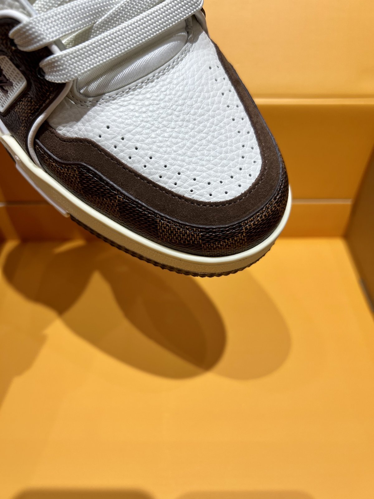 Sneakers Trainer 'Blanc Marron' — vue 9