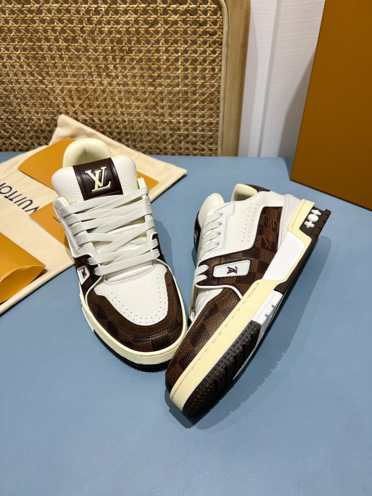 Sneakers Trainer 'Blanc Marron' — vue 17