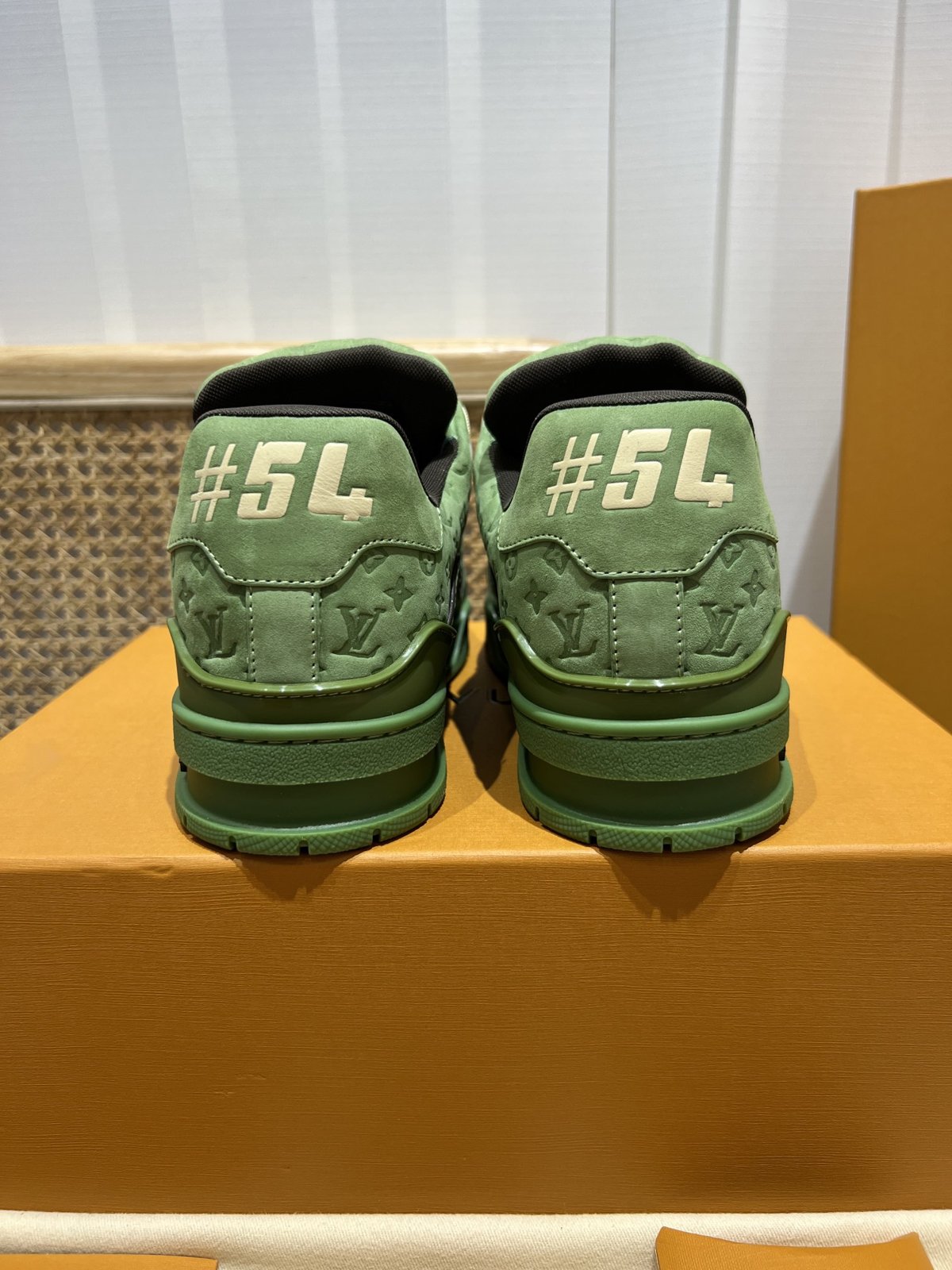 Sneakers Trainer 'Vert Monogram' — vue 2