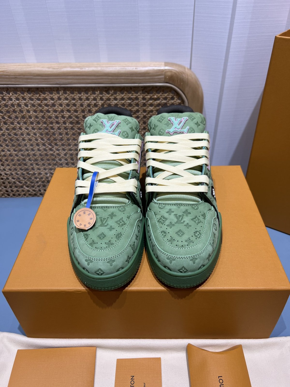 Sneakers Trainer 'Vert Monogram' — vue 4