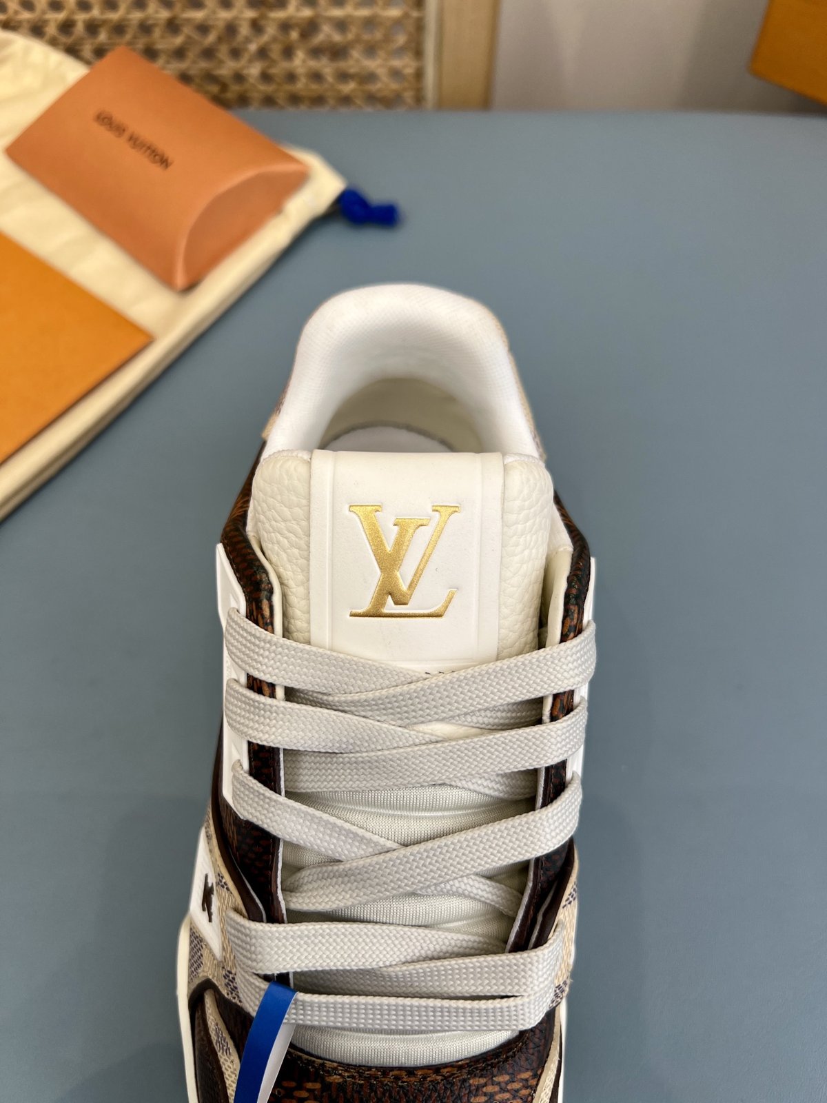 Sneakers Trainer 'Marron Damier' — vue 8