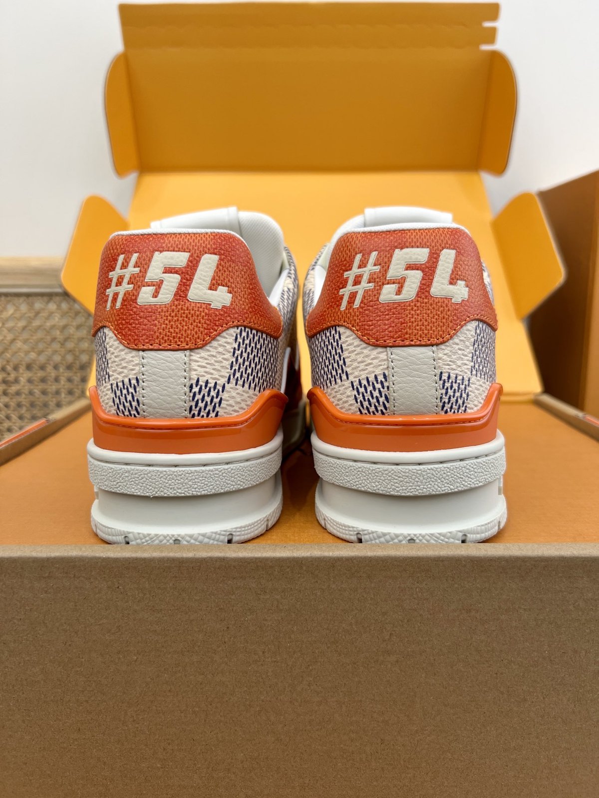 Sneakers Trainer 'Orange Damier' — vue 2