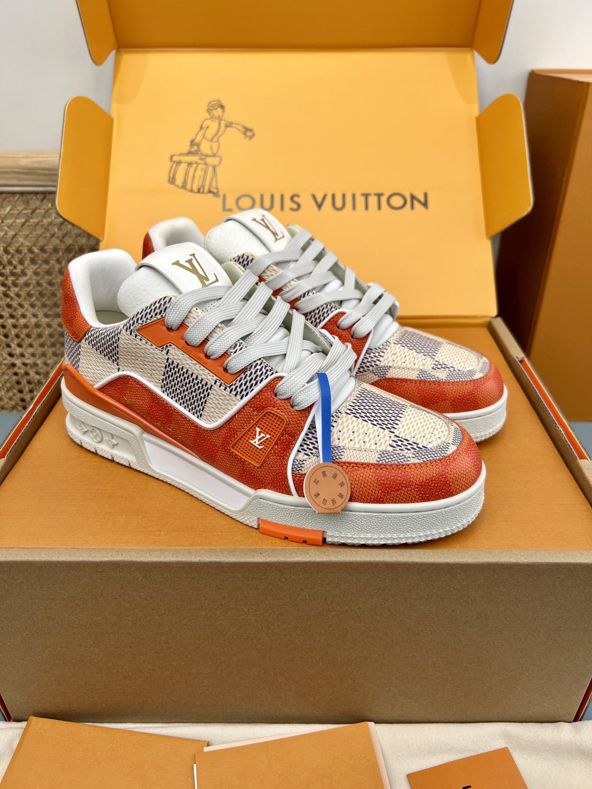 Sneakers Trainer 'Orange Damier' — vue 5