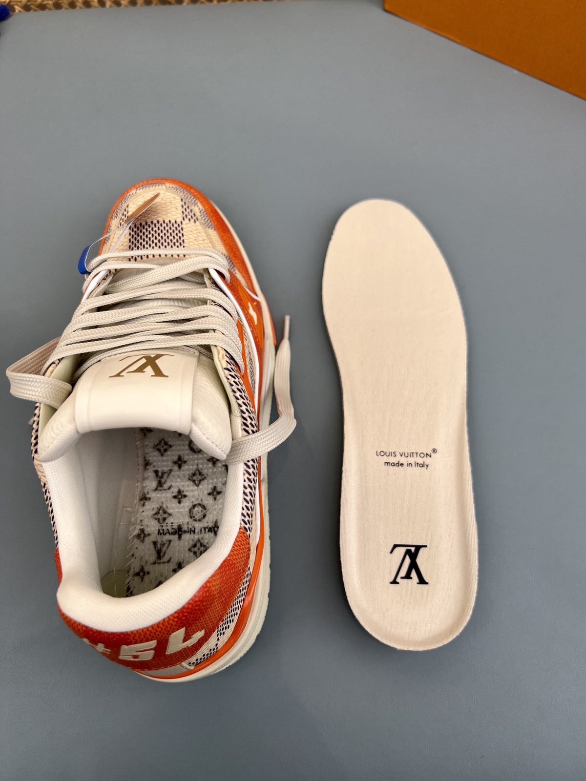 Sneakers Trainer 'Orange Damier' — vue 7