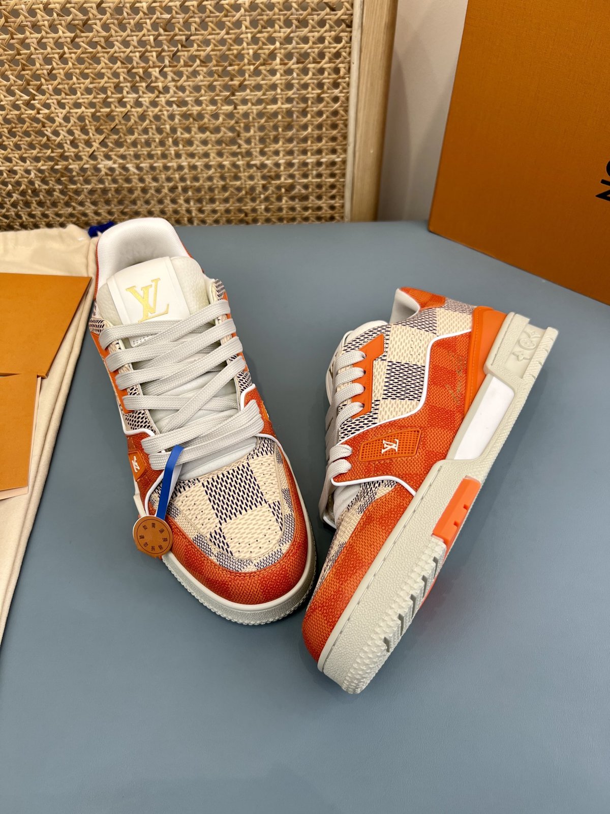 Sneakers Trainer 'Orange Damier' — vue 18