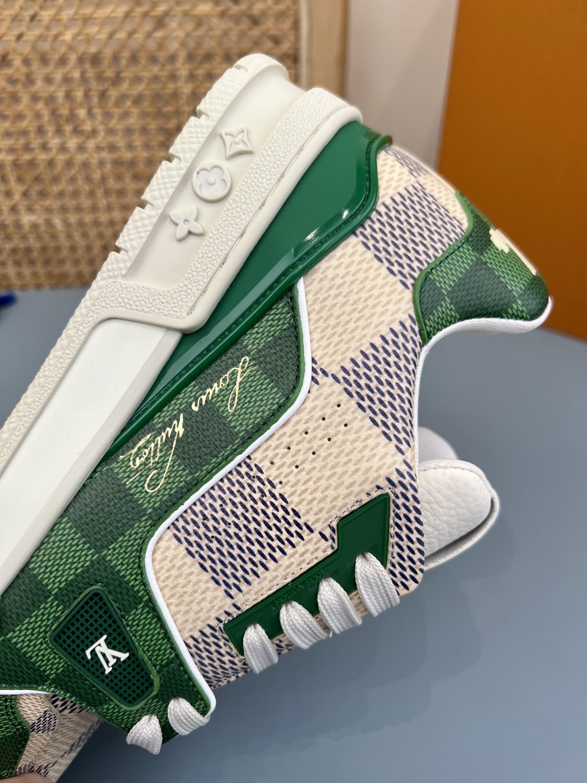 Sneakers Trainer 'Vert Monogram Délavé' — vue 12