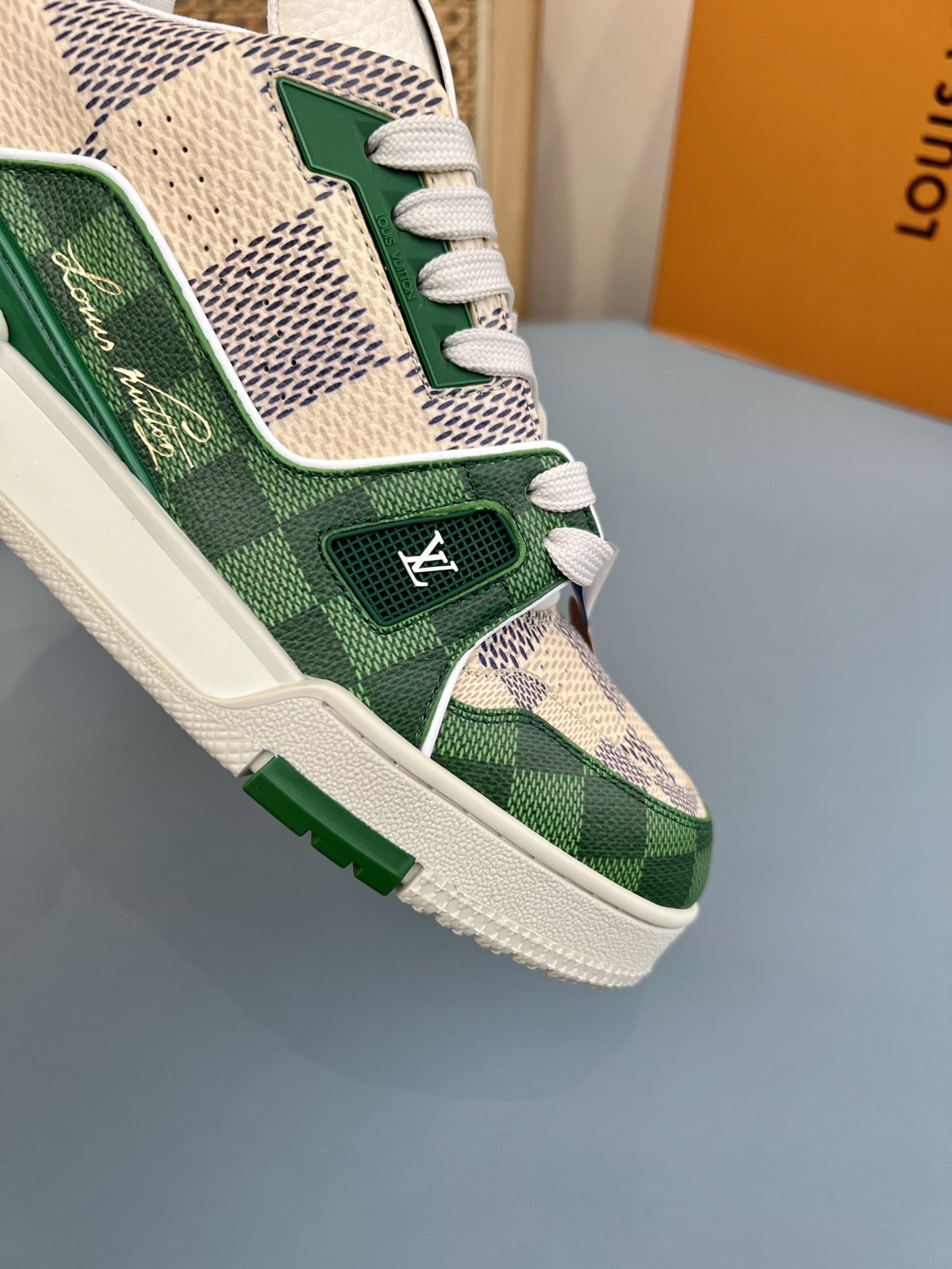 Sneakers Trainer 'Vert Monogram Délavé' — vue 14