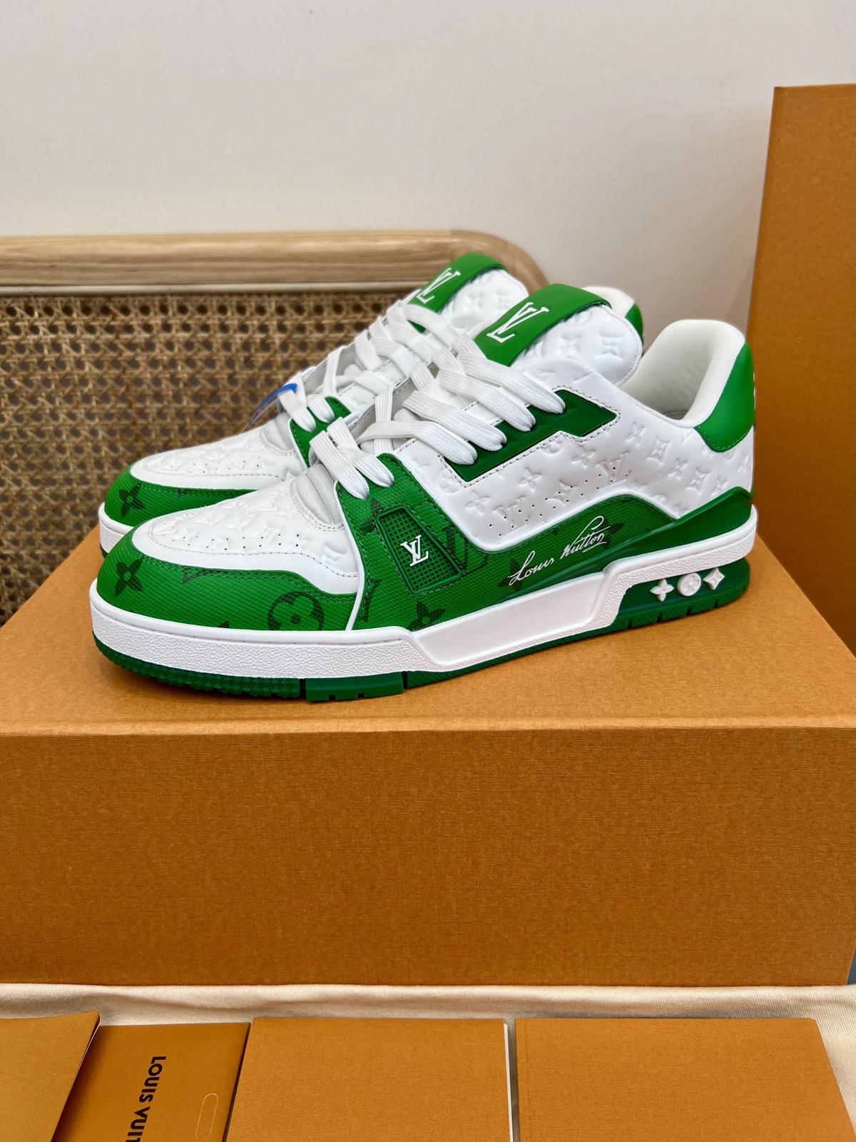 Sneakers Trainer 'Blanc Vert Classique' — vue 3
