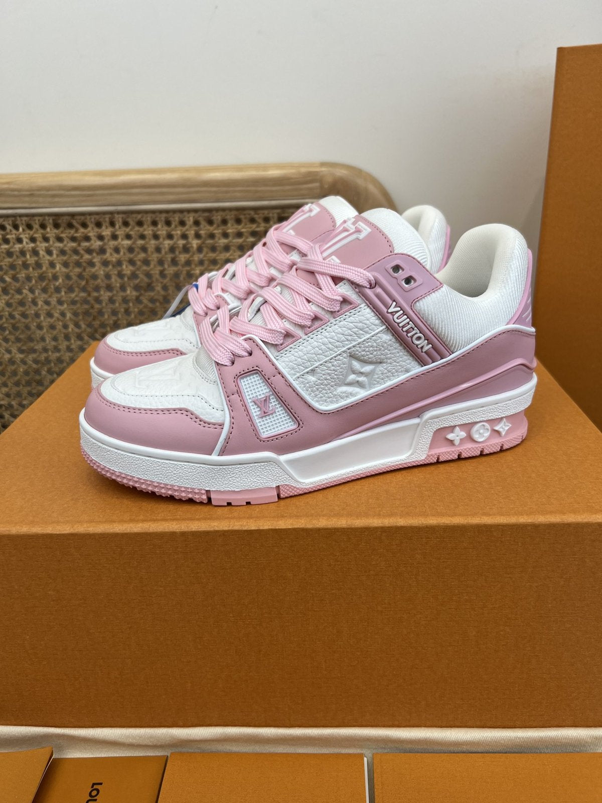Sneakers Trainer 'Rose Pastel' — vue 3