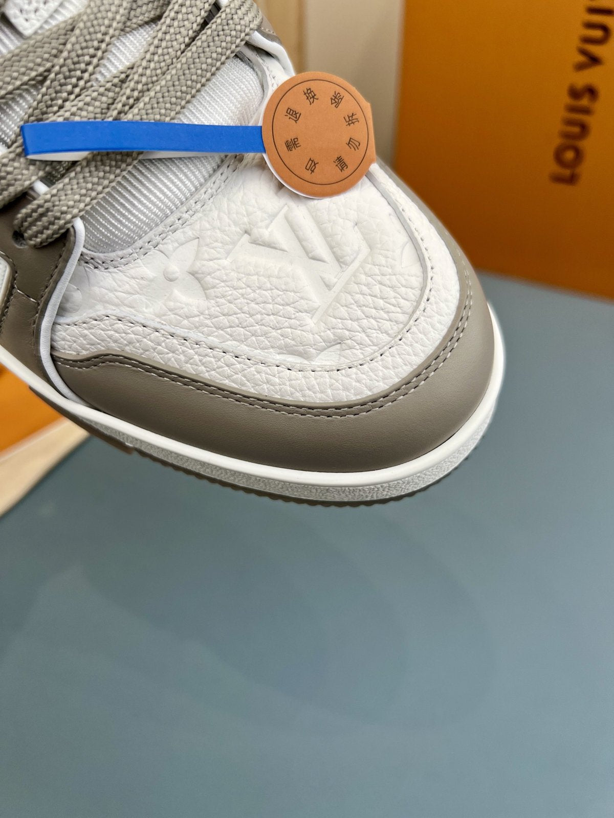 Sneakers Trainer 'Gris Monogram' — vue 8