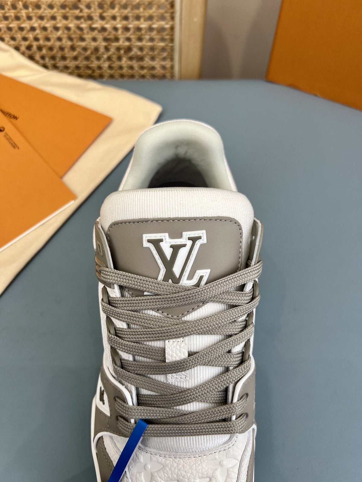 Sneakers Trainer 'Gris Monogram' — vue 9