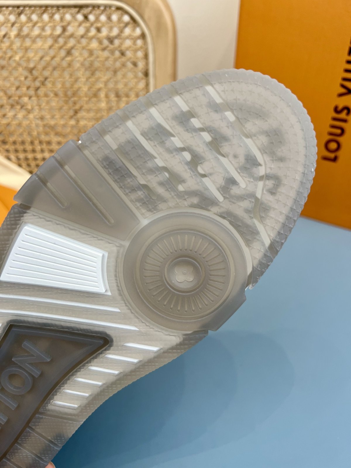 Sneakers Trainer 'Gris Monogram' — vue 11