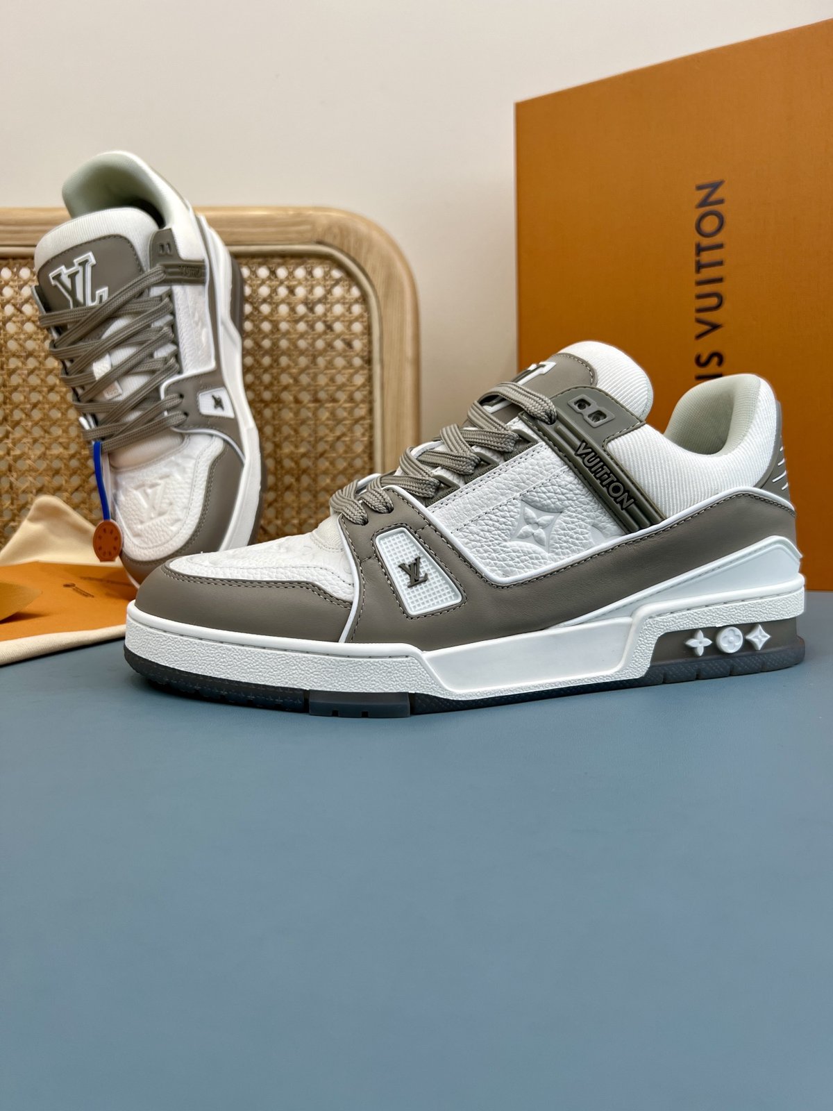 Sneakers Trainer 'Gris Monogram' — vue 15