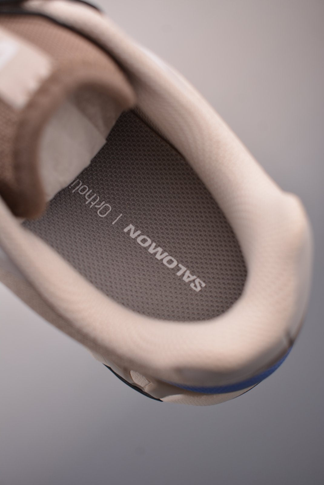 Sneakers XT-6 'Silver Cloud Ultramarine' — vue 3