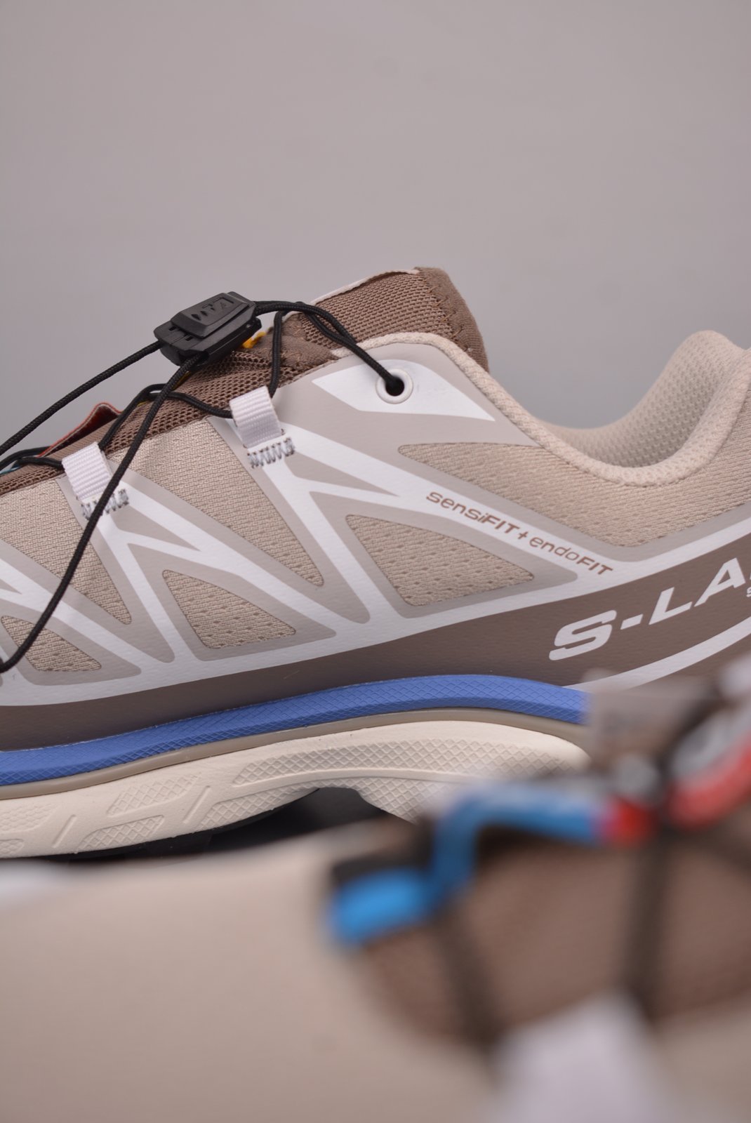 Sneakers XT-6 'Silver Cloud Ultramarine' — vue 4