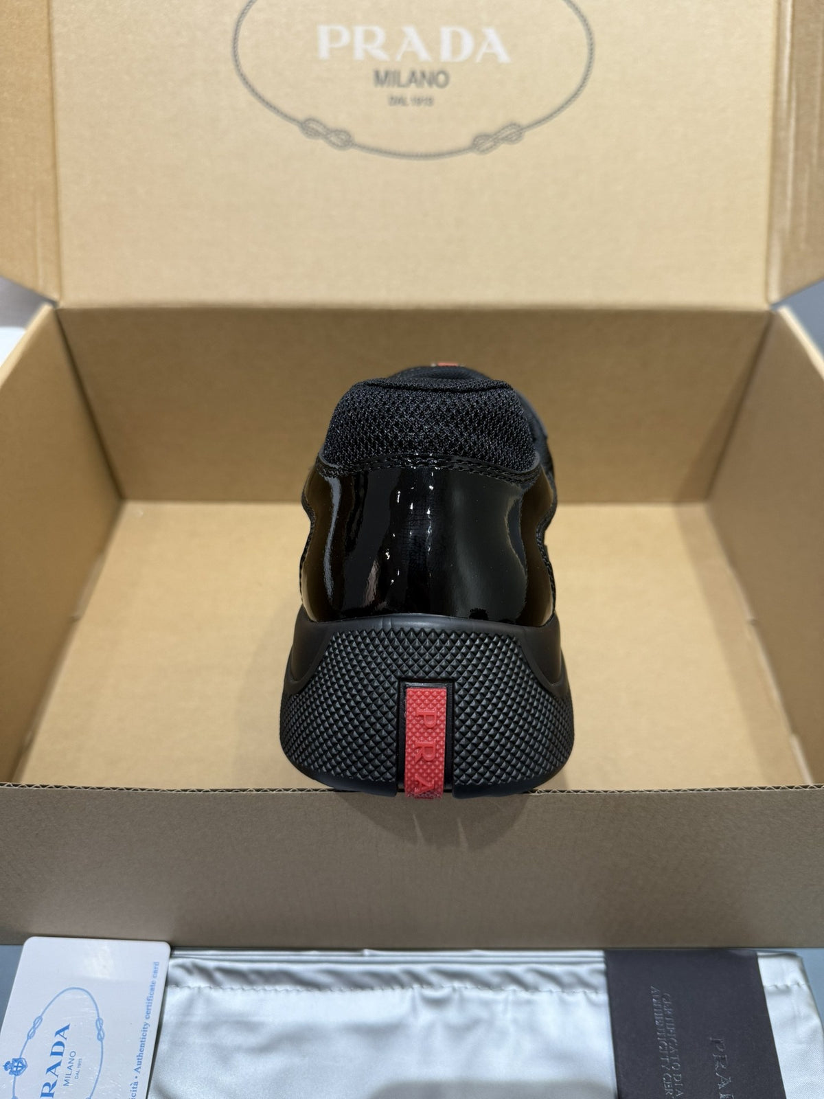 Sneakers America's Cup 'Noir Verni' — vue 7