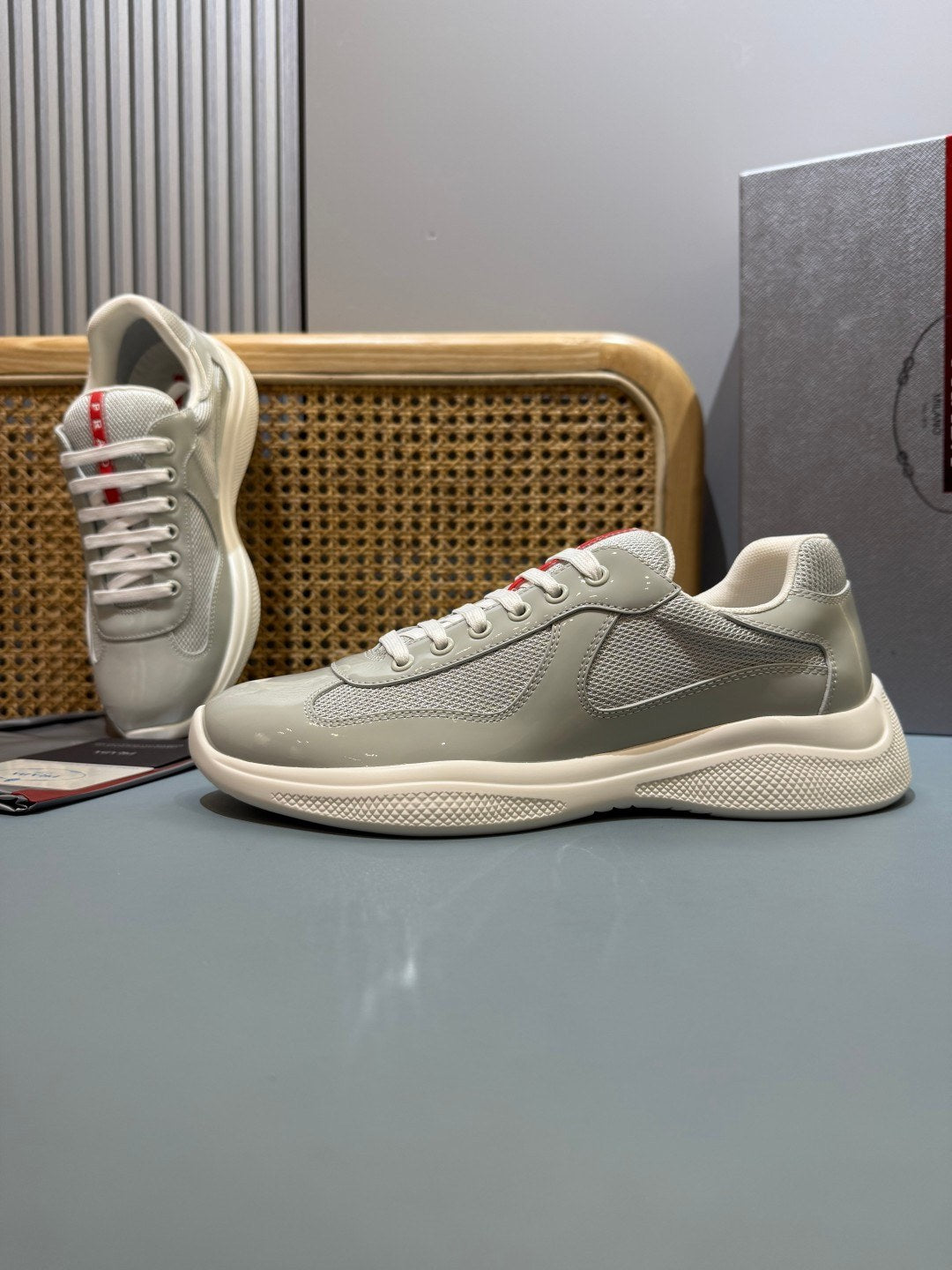 Sneakers America's Cup 'Gris Perle Verni' — vue 12