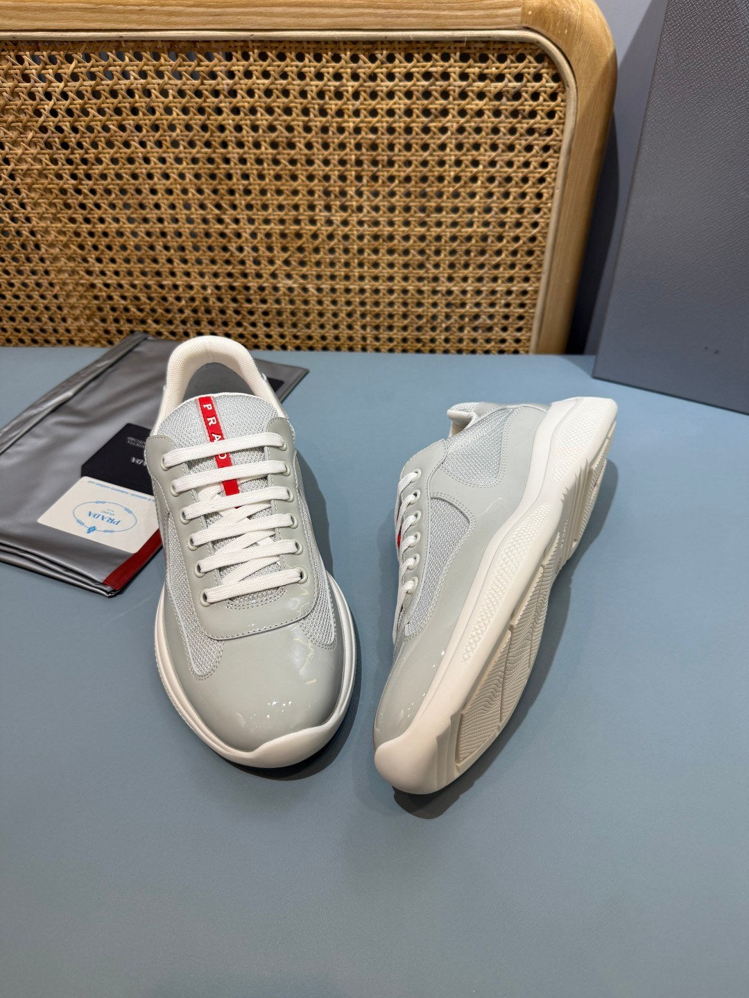 Sneakers America's Cup 'Gris Perle Verni' — vue 13
