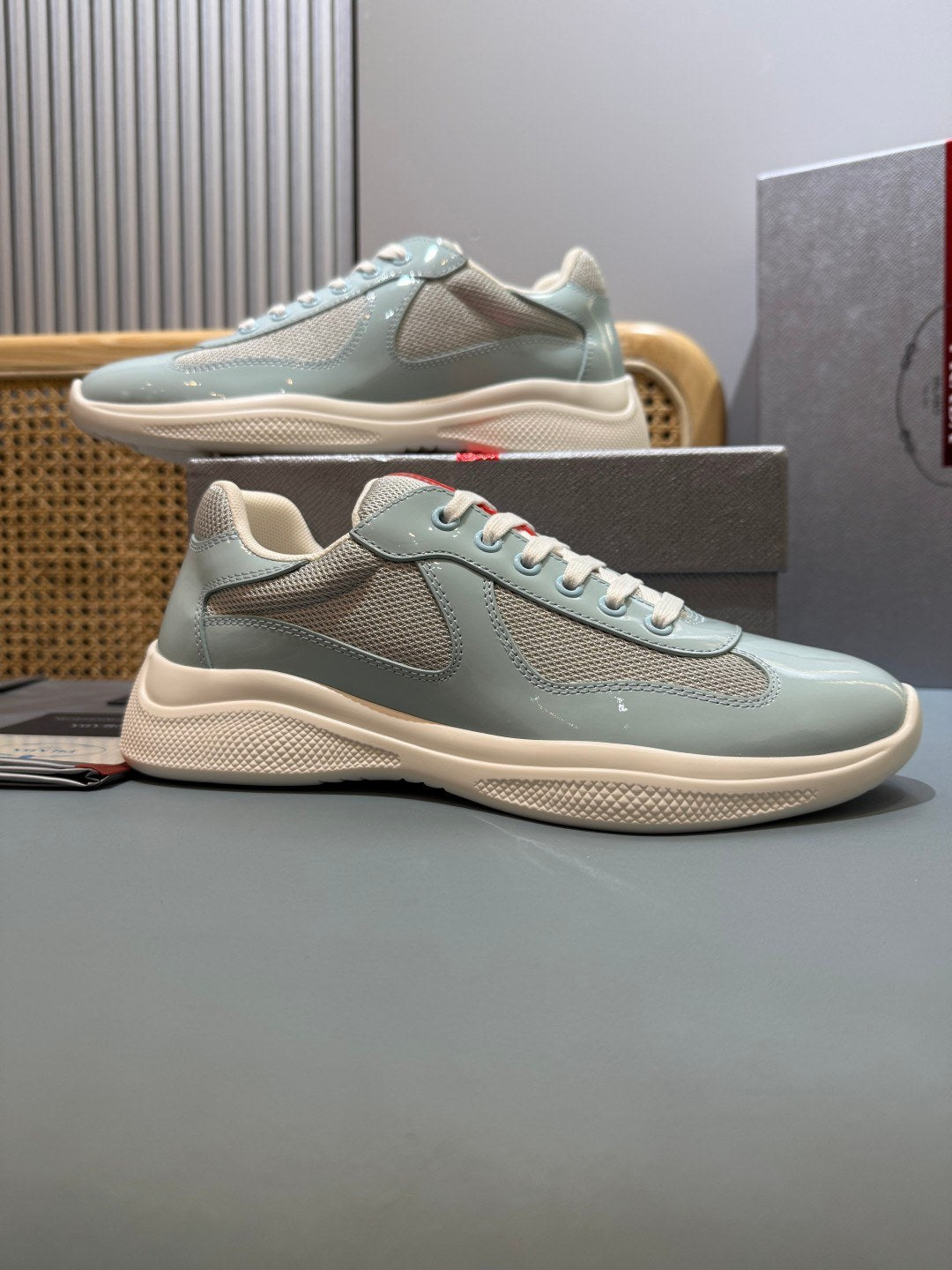 Sneakers America's Cup 'Bleu Ciel Verni'