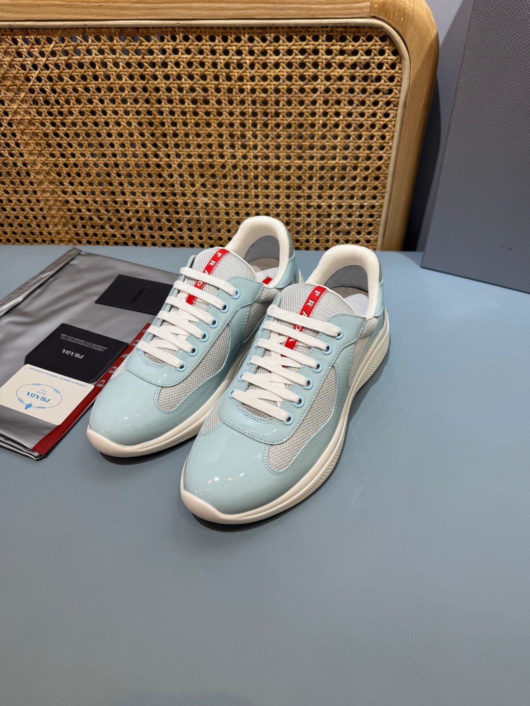 Sneakers America's Cup 'Bleu Ciel Verni' — vue 5