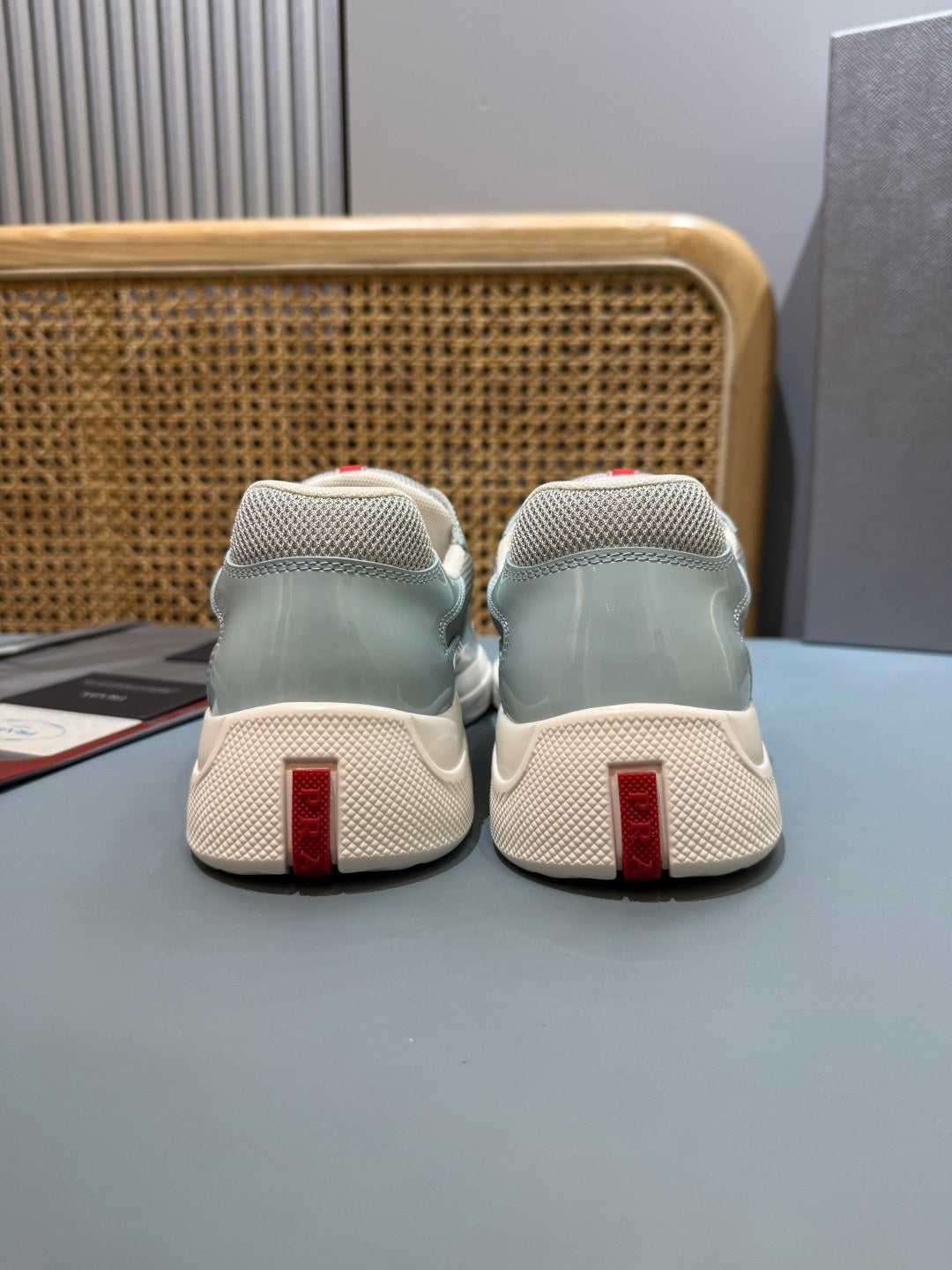 Sneakers America's Cup 'Bleu Ciel Verni' — vue 10
