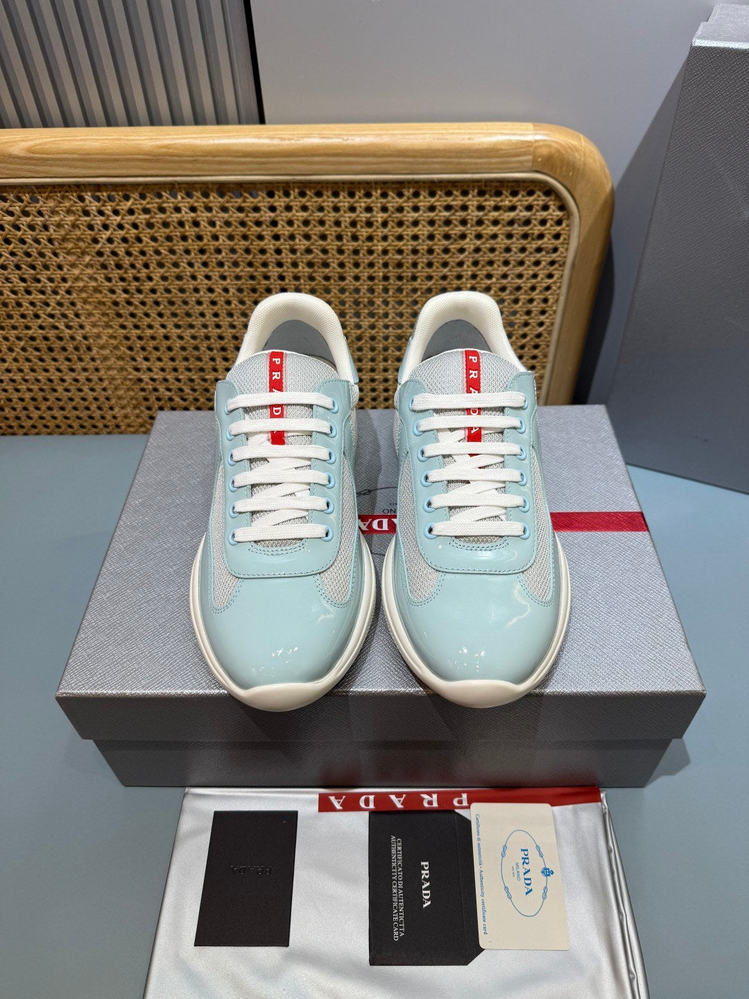 Sneakers America's Cup 'Bleu Ciel Verni' — vue 18