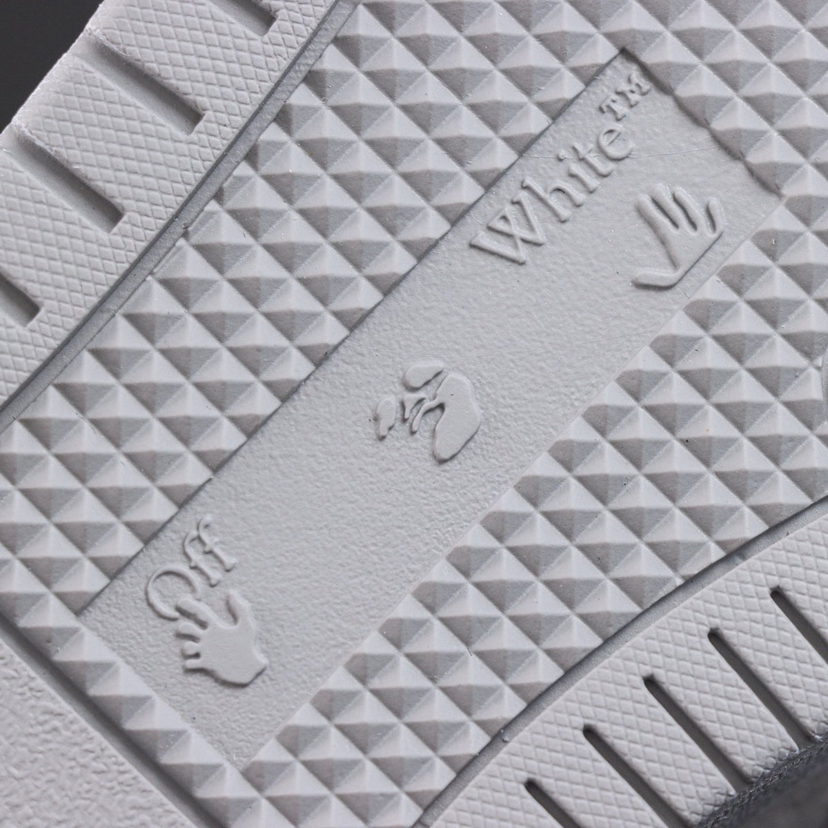 Off-White Out Of Office 'Blanc Gris For Walking' — vue 3