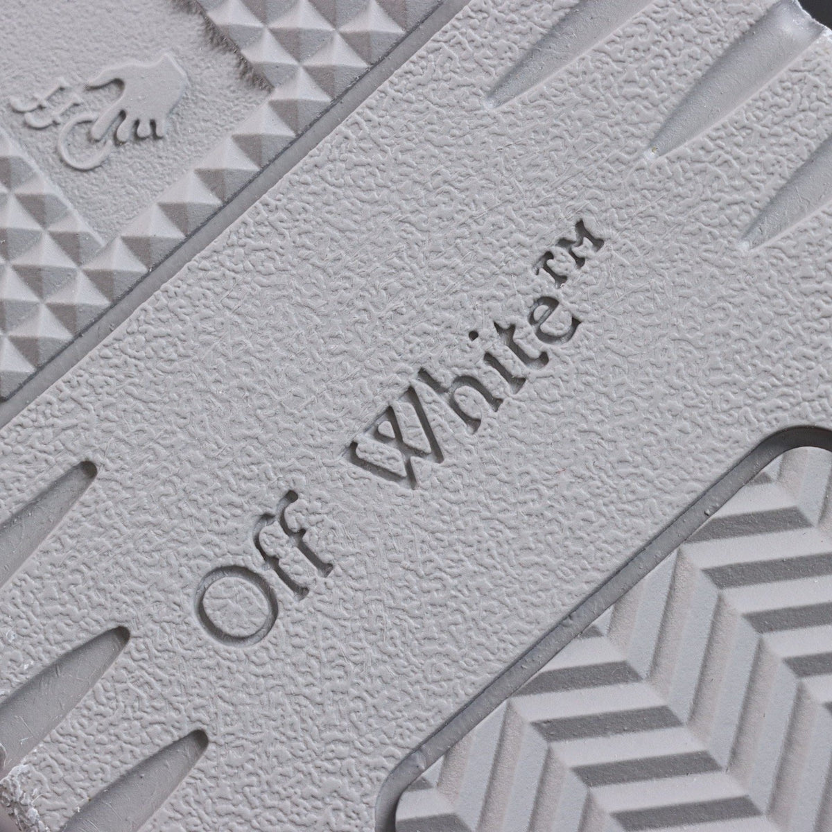 Off-White Out Of Office 'Blanc Gris For Walking' — vue 6