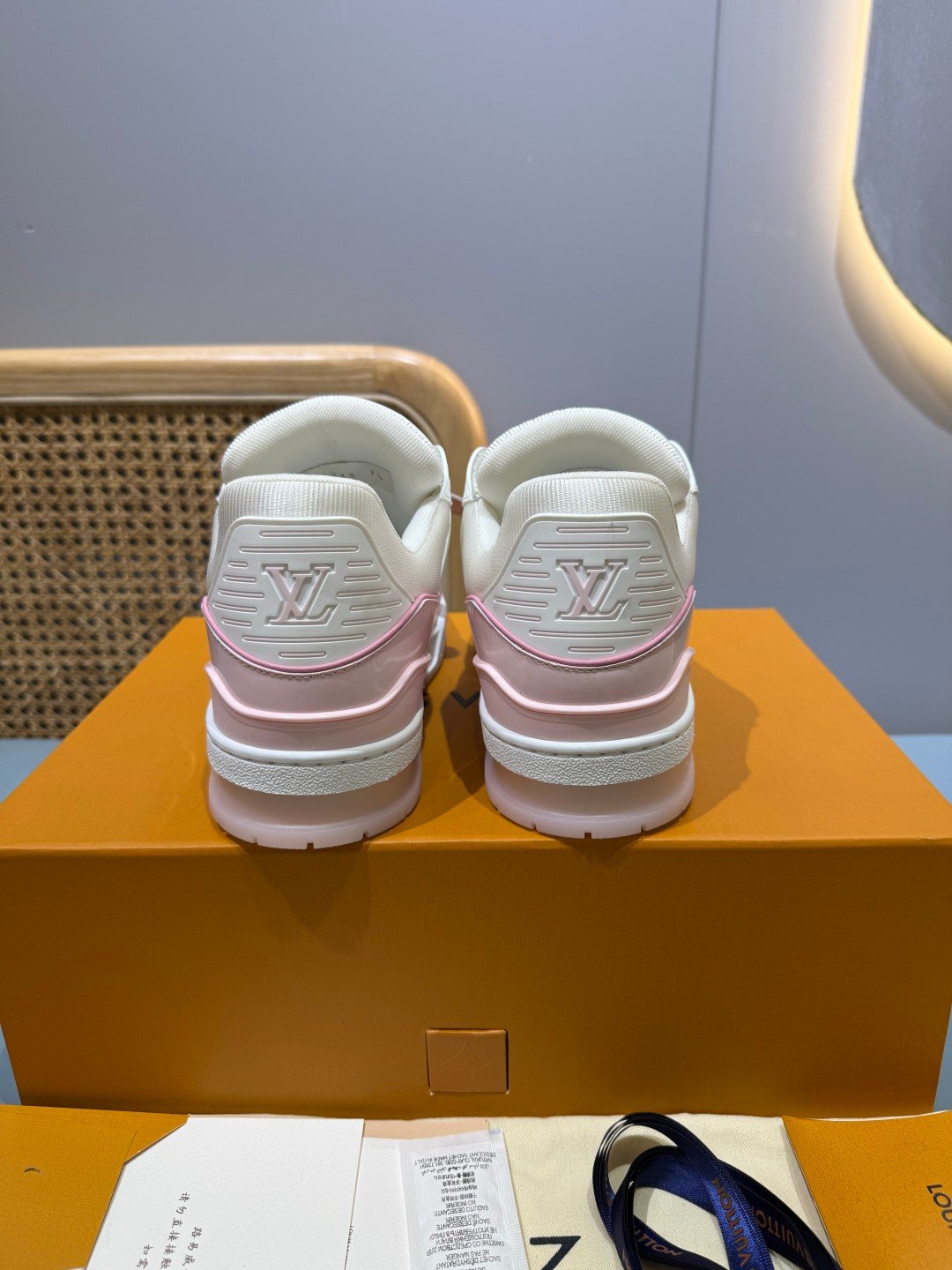 Sneakers Trainer 'Blanc Rose' — vue 2