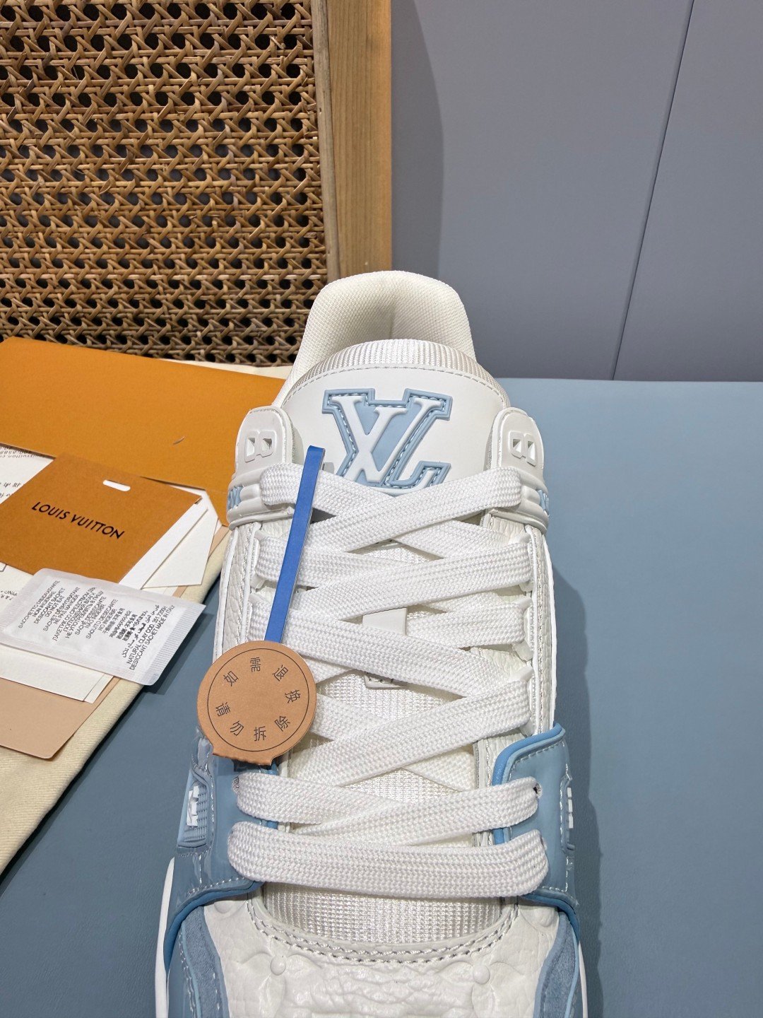 Sneakers Trainer 'Blanc Bleu Ciel' — vue 7