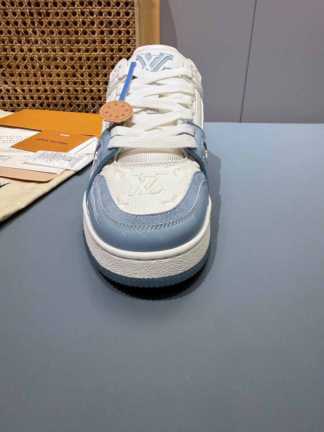 Sneakers Trainer 'Blanc Bleu Ciel' — vue 8
