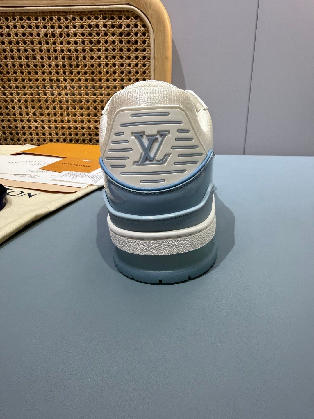 Sneakers Trainer 'Blanc Bleu Ciel' — vue 9