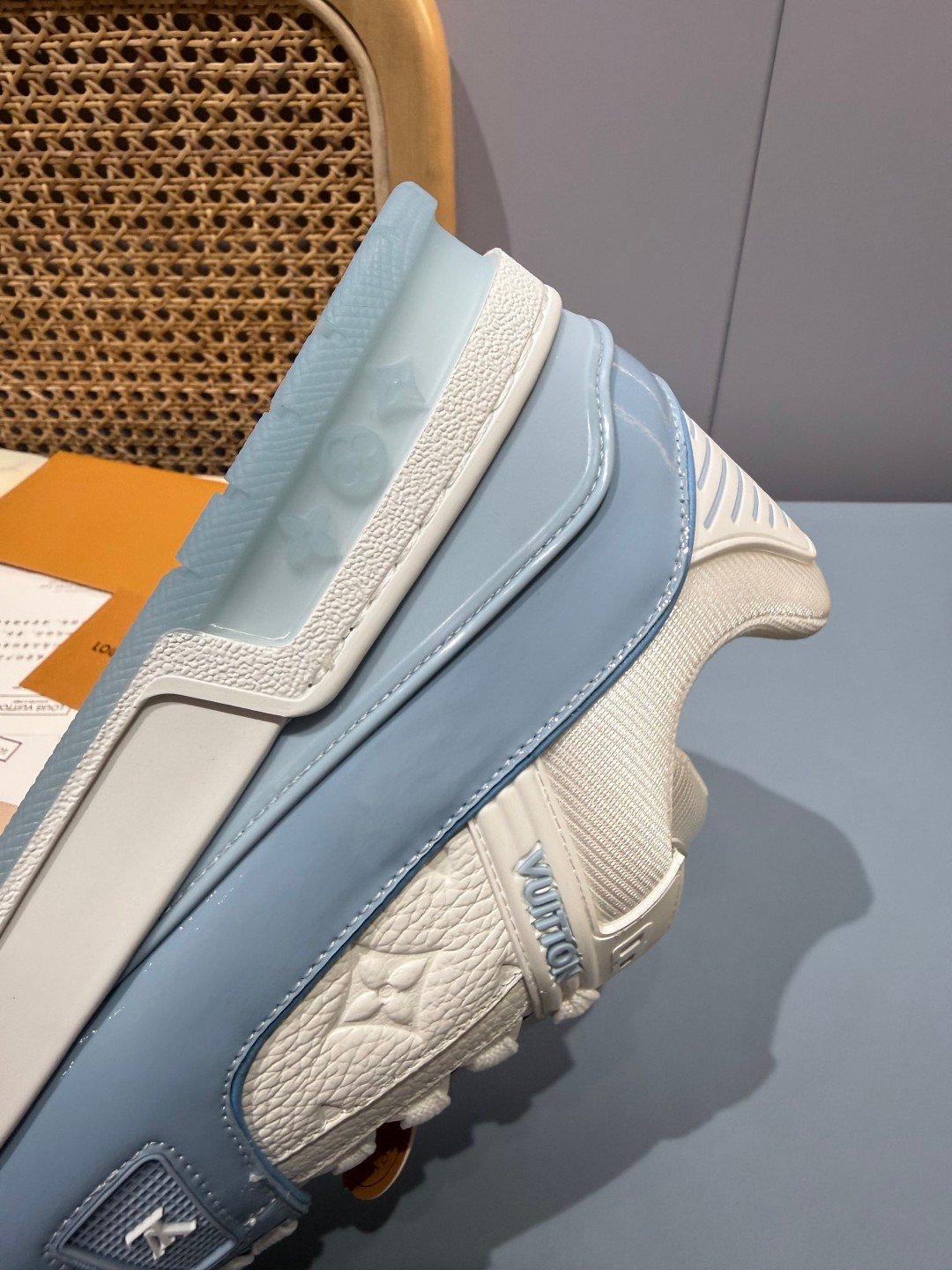 Sneakers Trainer 'Blanc Bleu Ciel' — vue 11