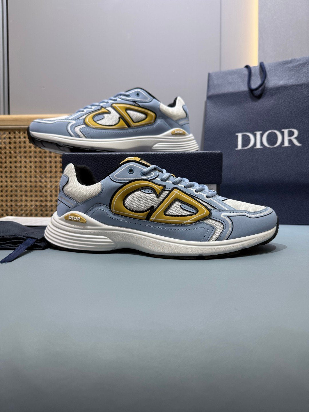 Sneakers B30 'Bleu Ciel et Jaune' — vue 5