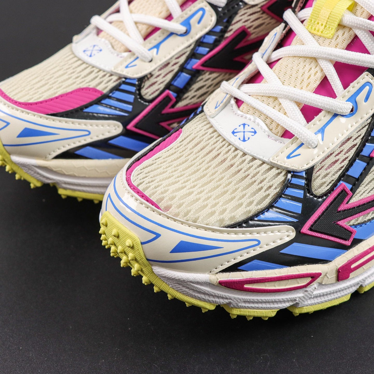 Off-White Be Right Back 'Blanc Rose Fuchsia' — vue 13