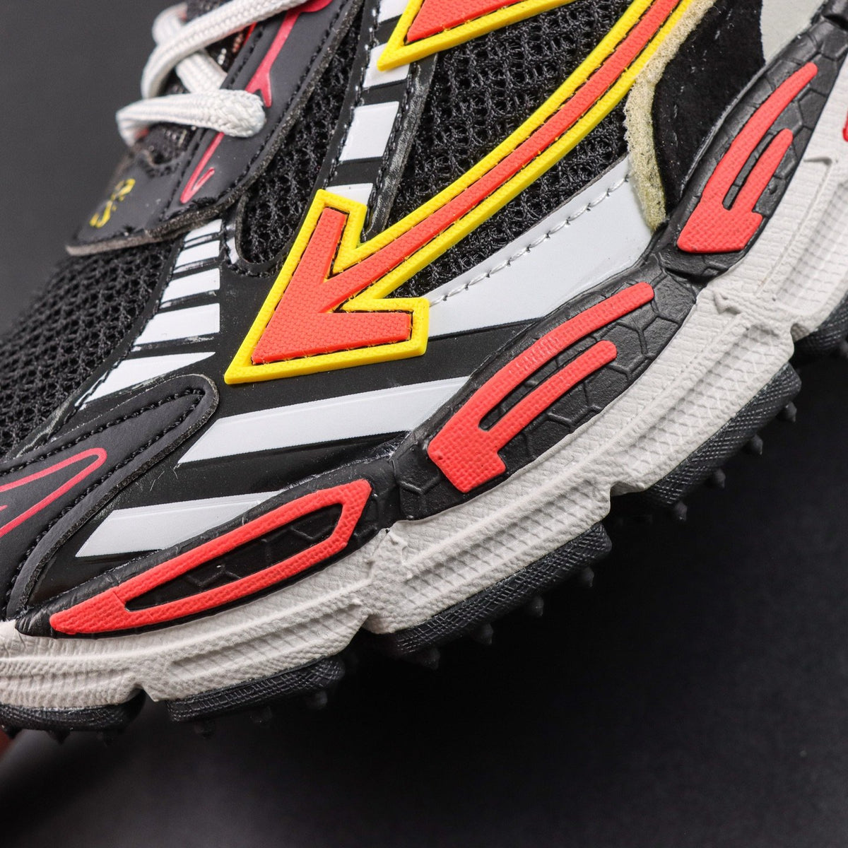 Off-White Be Right Back 'Noir Orange' — vue 7