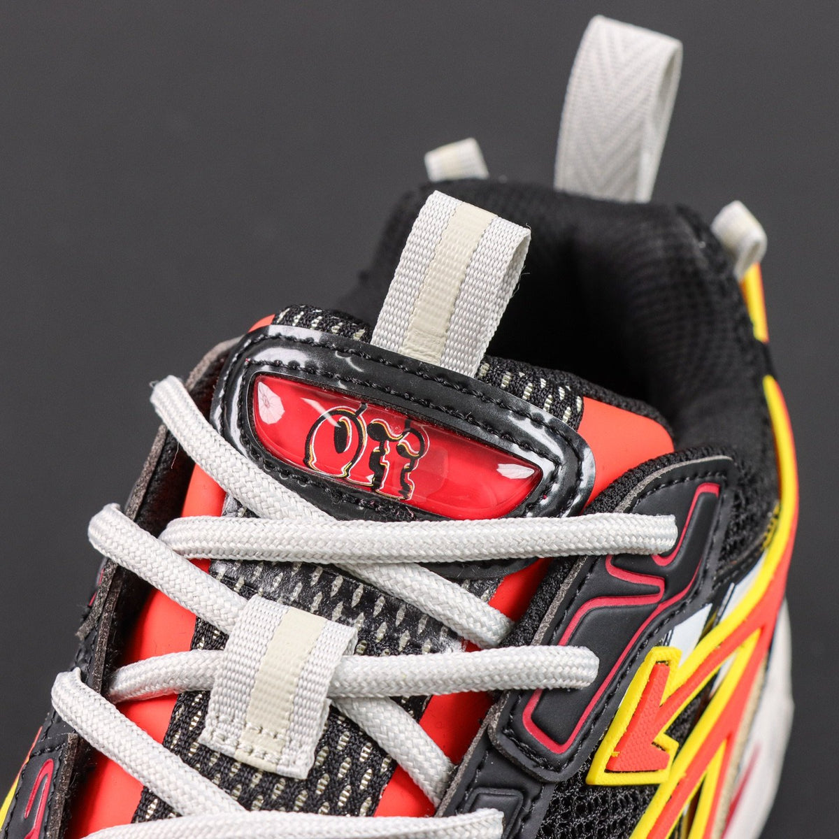 Off-White Be Right Back 'Noir Orange' — vue 9