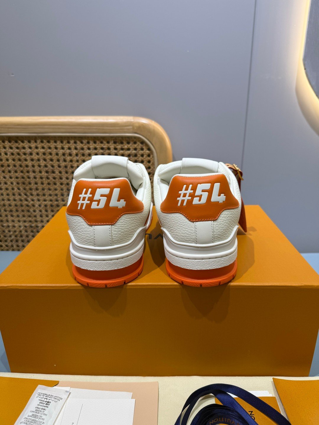 Sneakers Trainer 'Blanc Orange' — vue 2