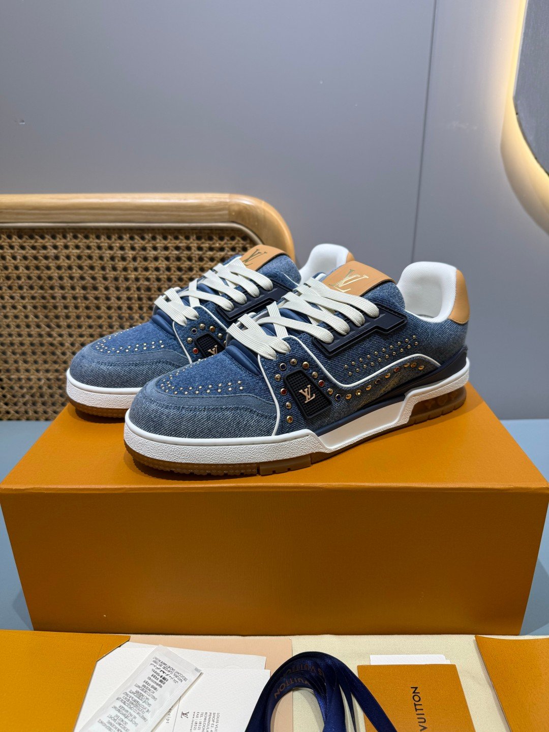 Sneakers Trainer 'Denim Bleu Marine' — vue 3