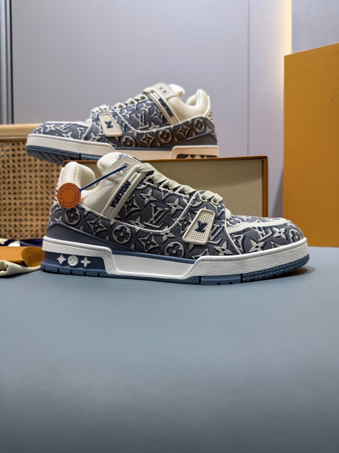 Sneakers Trainer 'Denim Monogram Bleu' — vue 5