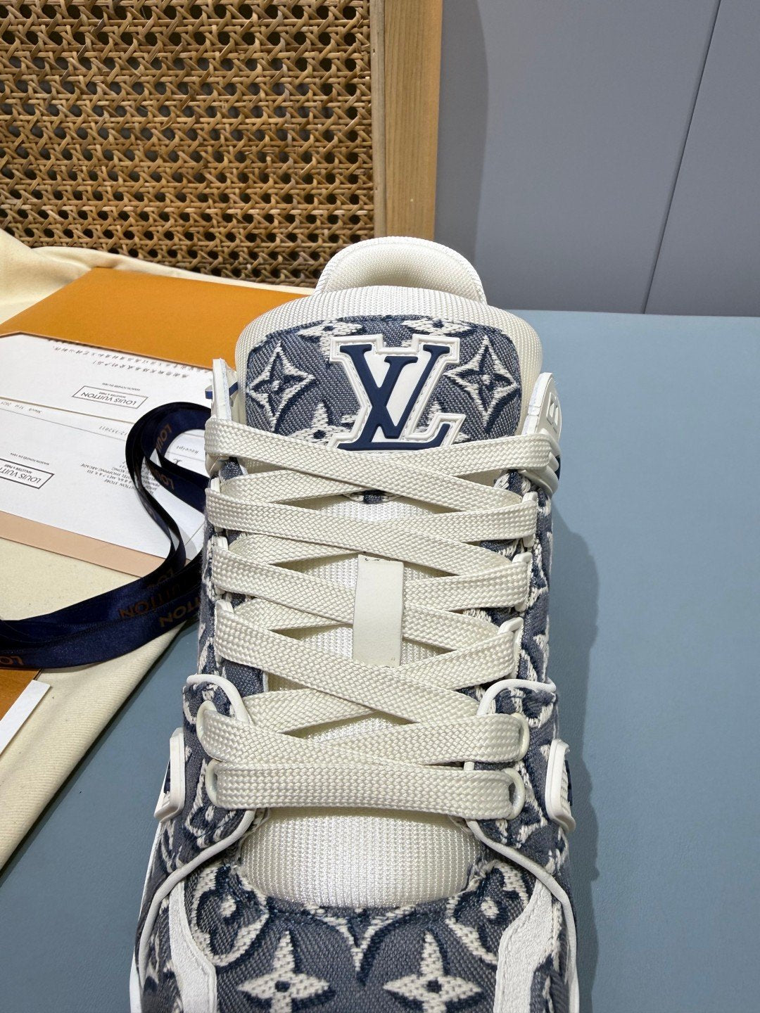 Sneakers Trainer 'Denim Monogram Bleu' — vue 7