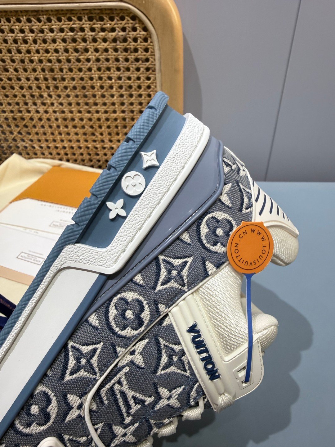 Sneakers Trainer 'Denim Monogram Bleu' — vue 11