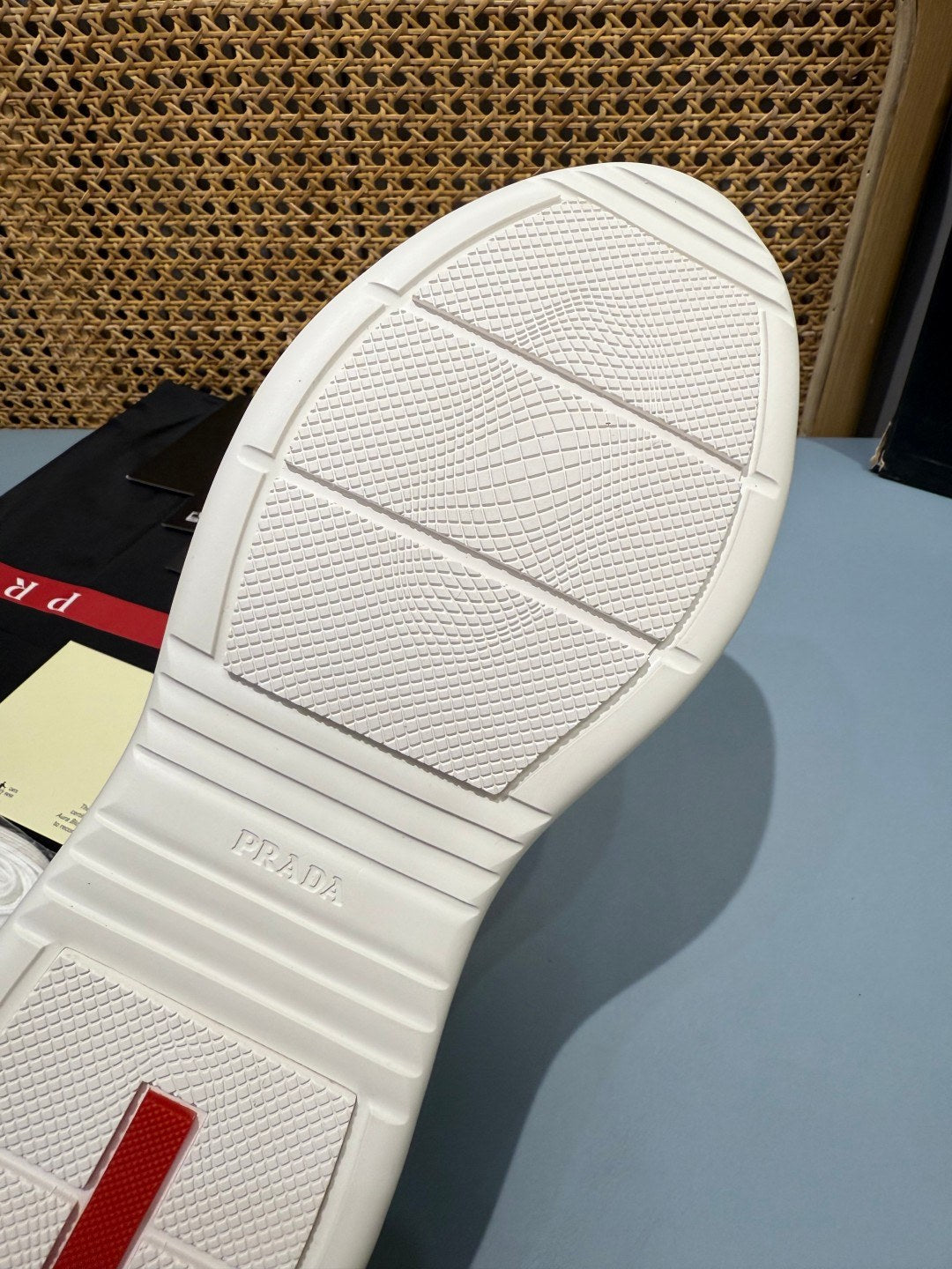Sneakers America's Cup 'Vert Olive Verni' — vue 3