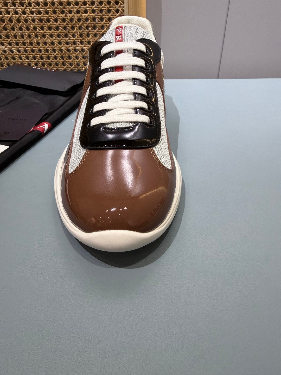 Sneakers America's Cup 'Marron Verni' — vue 5
