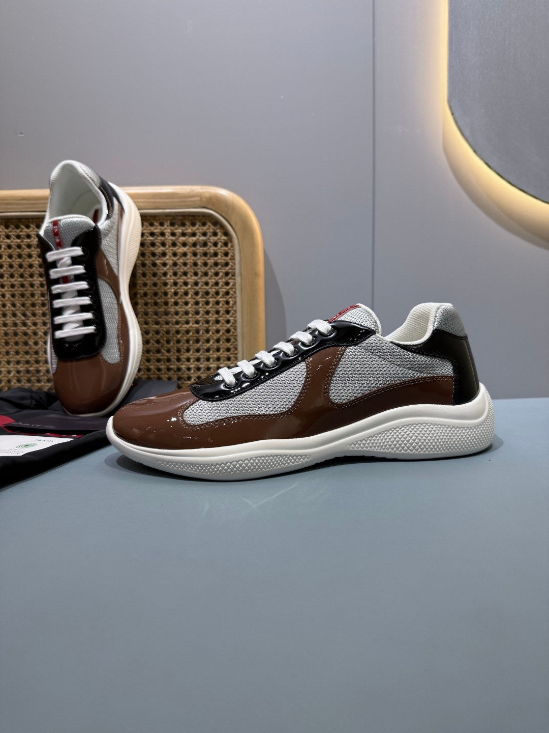 Sneakers America's Cup 'Marron Verni' — vue 14