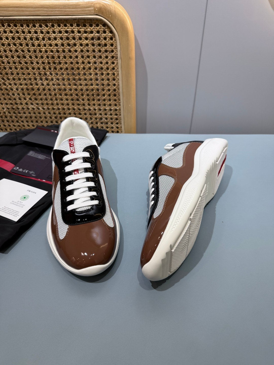 Sneakers America's Cup 'Marron Verni' — vue 15