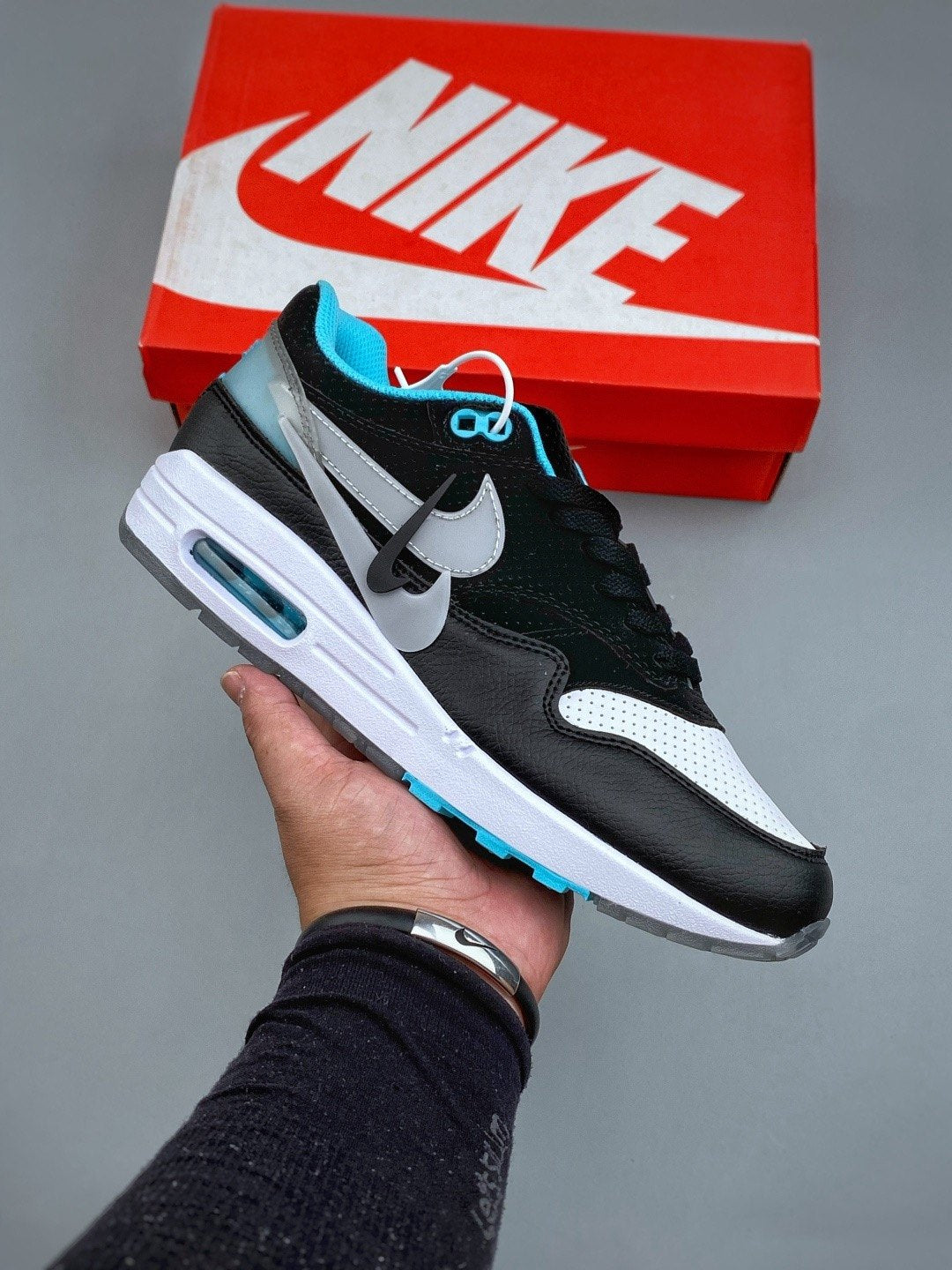 Nike Air Max 1 'Noir Blanc Turquoise' — vue 2