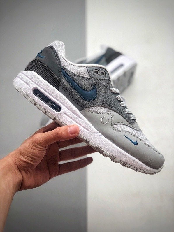 Nike Air Max 1 'Gris Anthracite' — vue 3