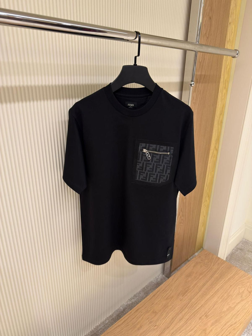 T-shirt Poche Monogramme — Coupe Droite