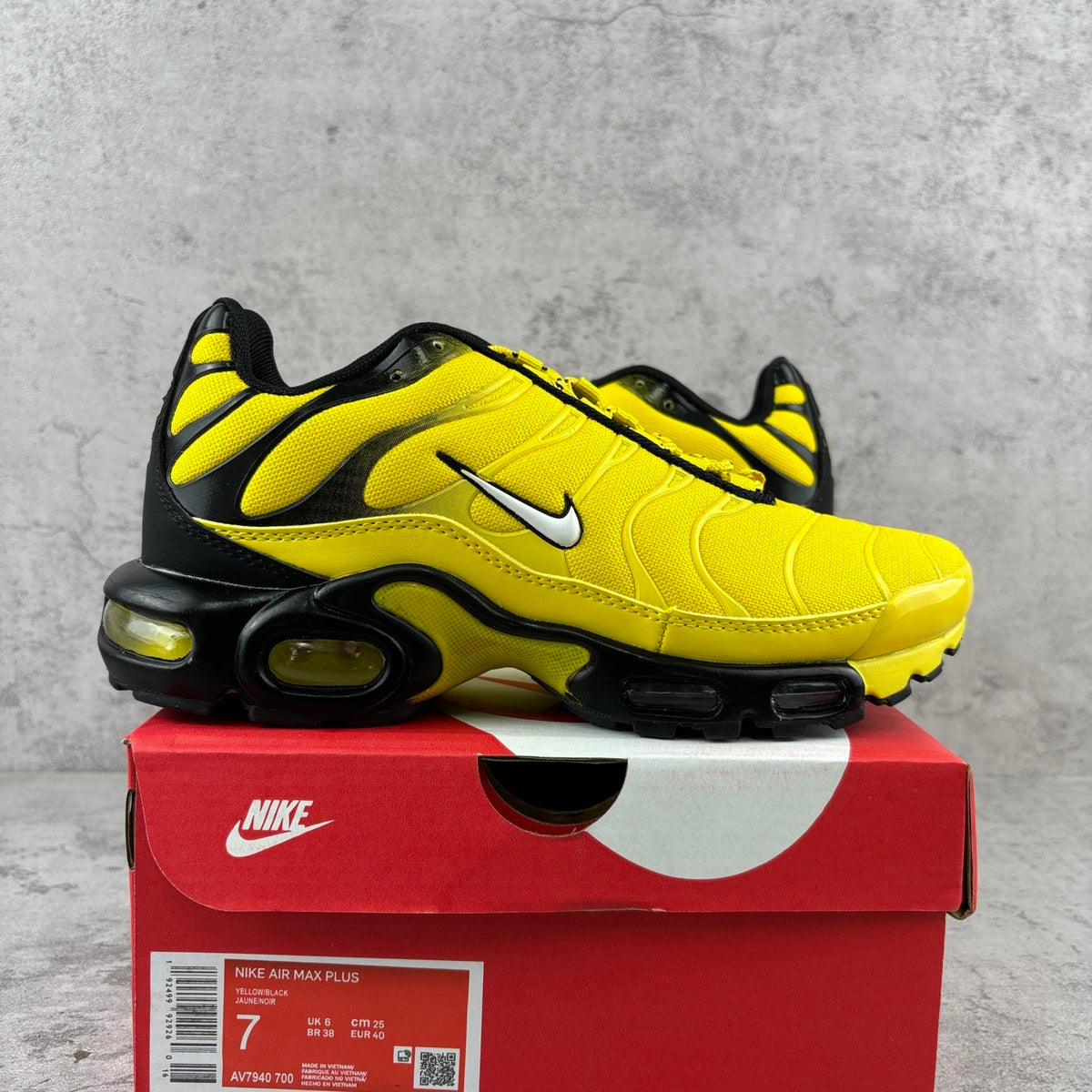 Nike Air Max Plus TN 'Jaune Noir' — vue 9